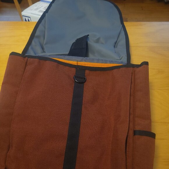 Chrome Industries cross body backpack bike messenger - Picture 2 of 5